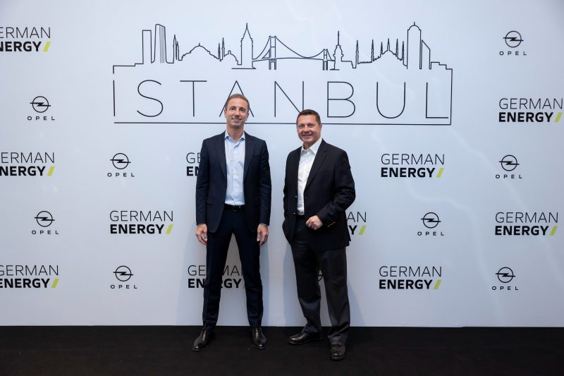 OPEL CEO Florian Huettl ve 8. ETAP Murat Öztürk 
